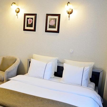 Comfort Apartments - Beautiful Suite By The Park Гродно Экстерьер фото